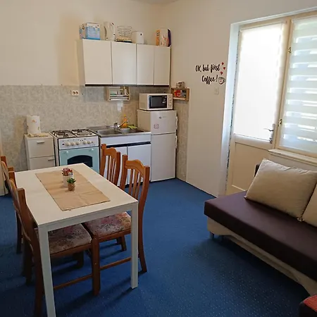 Appartement Homestay Nera *
